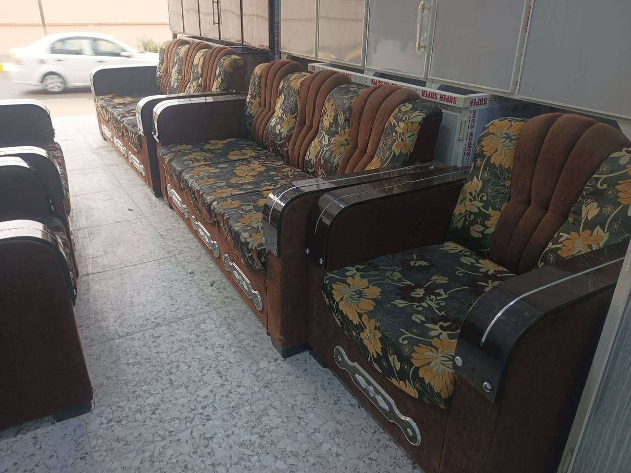 140 ألف فقط تخم مستعمل نظيف 5 قطع متوفر الان لدى مجمع السيد عمار للأثاث ألعنوان تكريت مجاور المحكمة القديمة وكاتب عدل للأستفسار***********
