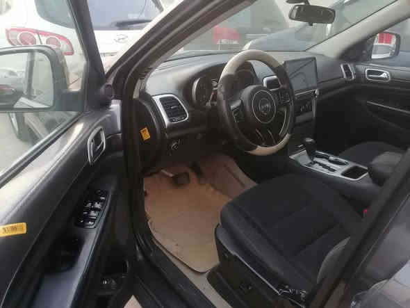 جيب كراند شيروكي 2011 لاريدو
بدون صبغ فقط الدعامية الامامي

تحكمات استيرن جهتين

بصمة

كشن كهربائي

شاشة اندرويد

تحكمات المرايا

تشغيل الاضواء عند الدخول تلقائي

محرك    3600       6v

ماشية 184

محرك امبدل كامل
السعر 165 وبيها مجال 

***********
