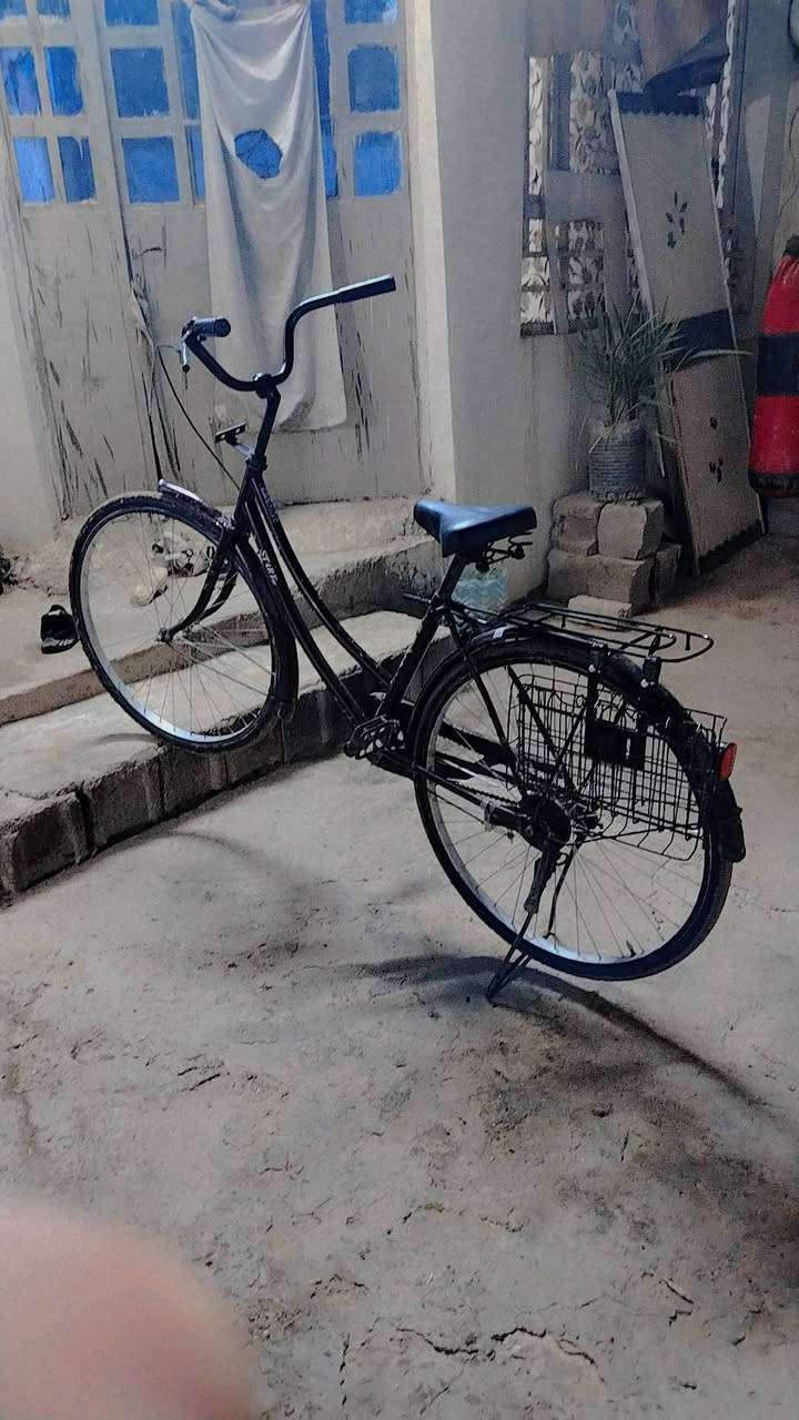 سلام عليكم بايسكل بناتي حجم 26 بيسكل جديد بايدر خفيف ماعيزه شي موديل 2020شُهّر 7 سعر 65 مكاني بغداد حي البتول رقم ***********
