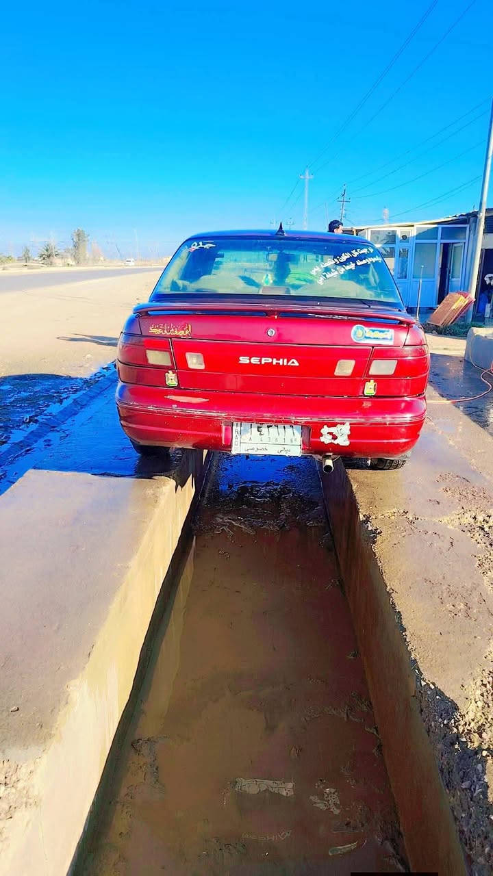 السلام عليكم كيه سيفيه سياره جديده مصبوغه جماليه حزام سياره محرك كير كفاله تبريد شغال السعر ٣٢ بيه مجال بصيط***********
