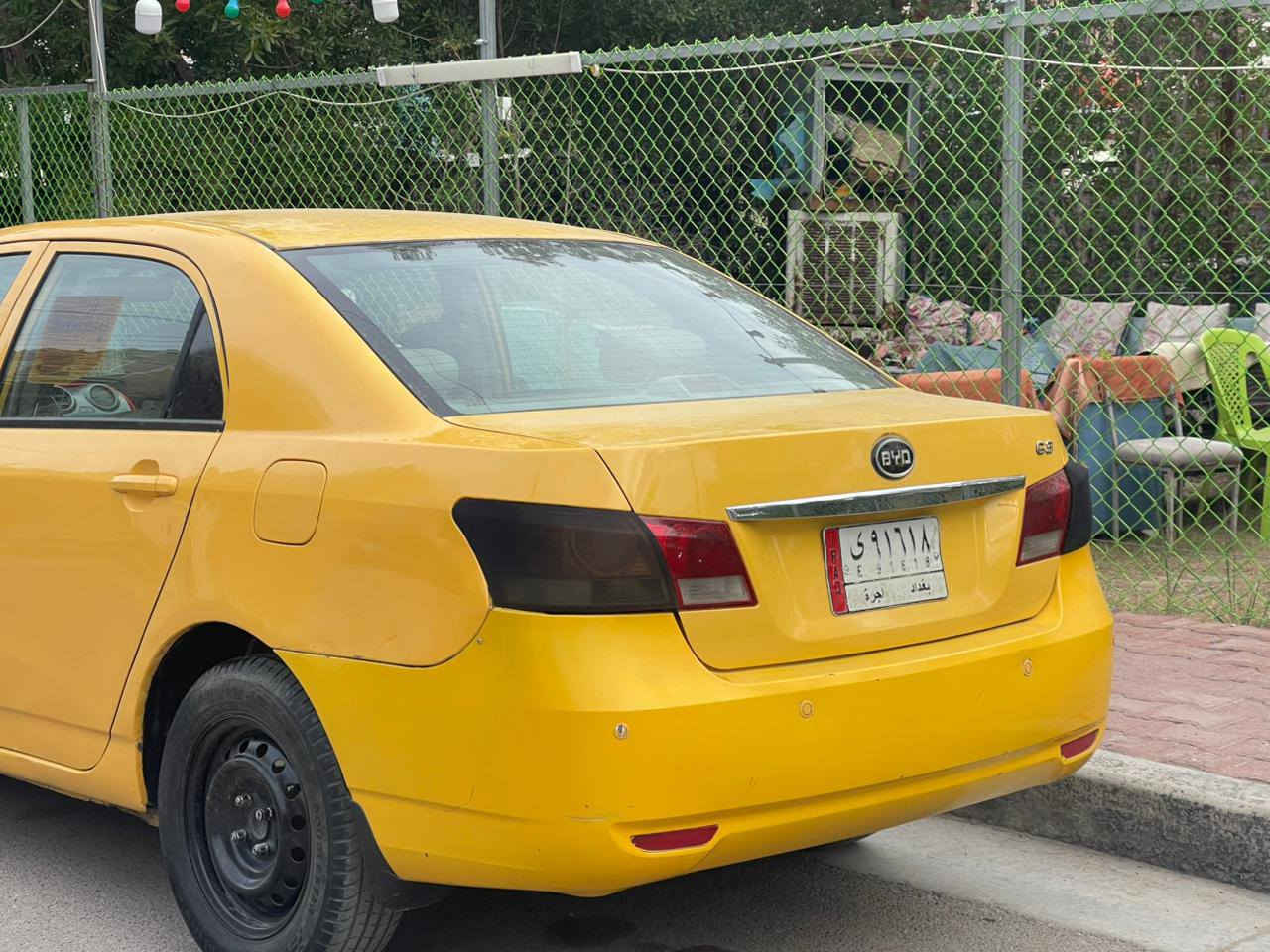 السلام عليكم BYD G3. 2013  كير عادي المرغوب بيهلا هلالات ودوس مصلحات سياره حلوه ونضيف معايزها شي صدر تأيرات تبريد كله شغال ونضيف رقم بغداد سعرها 47 وبيها مجال حك الجيه مكاني بغداد رقمي ***********
