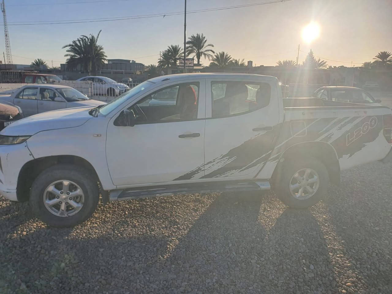 يتوفر لدى معرض حمو لتجارة السيارات
للبيع  ..  للبيع
مسيبوشي 
موديل 2020
رقم اربيل 
سنوية بعدها مو صاقطة
السياره بية بنيد وجاملغات المامية بدون دواخل
السياره محرك وكير شرط
صدر تخم تاير كلو جديد 
تدفيه تبريد جاهز
كهربائيات كلها شغاله بدون نقص 
السياره جديده مال جناي
 
السعر 135 💵وبيها مجال للشراي
للأستفسار:الاتصال بالرقم التالي/
*********** 📱
او مراسلتنا على الخاص 
واتس آب✅
ماسنجر✉️
#موقعنا_العلم_الشارع_الرئيسي_قرب_الحي_الصناعي📍
