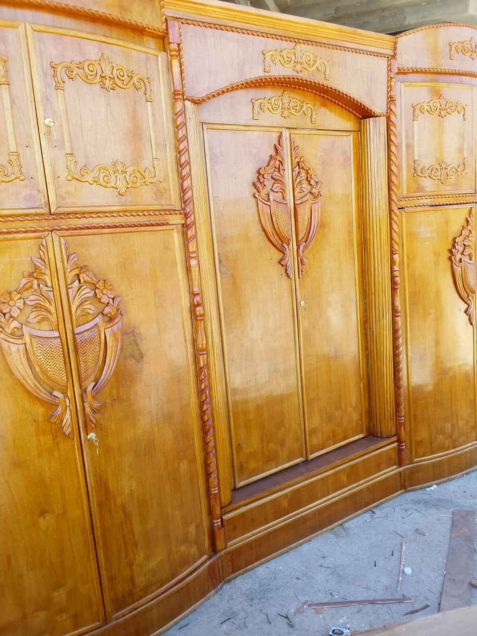 كنتور 6 ابواب احطاطه استخدام شي قليل السعر 500 وبي مجال ***********
