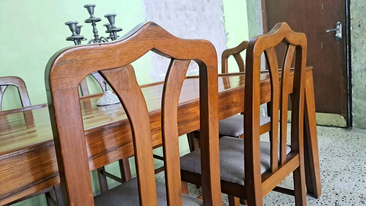 ميز طعام ٦ كراسي خشب صاج بورمي (شغل نجاره تسكام ) سعر ٥٠٠ مكاني بغداد ..توجد خدمة توصيل


**إذا كنت صاحب هذا الإعلان وتريد حذفه لأي سبب، رجاءا أرسل رسالة إلى الدعم الفني**