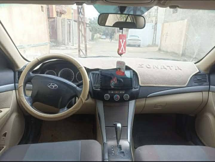 هونداي سوناتا ٢٠٠٩ خليجي محرك  مامفتوح جديدة وجاهزة من كل شي رقم بغداد سنوية ماساقطة بيها صبغ جاملغ امامي فقط وصور السونار مرفق مع الصور للتواصل الاتصال *********** الشراي يدلل
