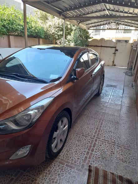 السلام عليكم النترا موديل ٢٠١٢ خليجي محرك ١٨٠٠ كامل مواصفات فتحة سقف تخم تاير جديد (كومهو) ويل ١٧  تبريد تدفئه السيارة ( GLS) حدادية أمامي خلفي جديد كوري اصلي بطارية جديدة السيارة جاهزة بيها قطعتين صبغ الباب الخلفي عكس السايق والجاملغ الأمامي عكس السايق بدون دواخل  رقم بغداد بأسمي السعر ١١٥ مع مجال بسيط ***********
