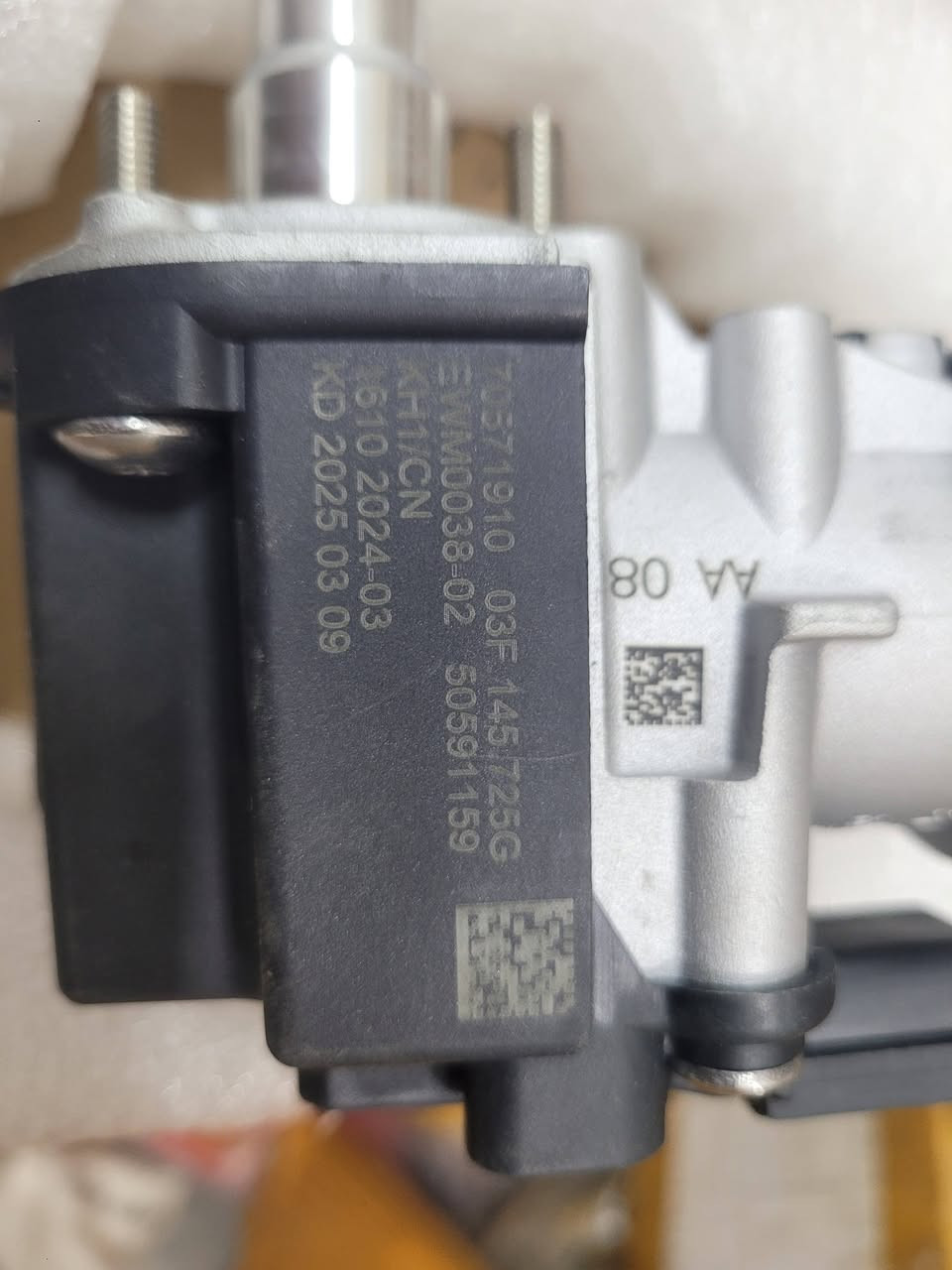 للبيع | أكتويتر تيربو لاندكروزر ديزل V8 🔧
📌 القطعة: أكتويتر / مشغّل التيربو (Turbo Actuator)
🚙 تناسب: تويوتا لاندكروزر ديزل V8
🛠 المحرك: 1VD-FTV
✨ الحالة: جديد 100% (غير مستخدم)
💰 السعر: 100,000 دينار عراقي 🔥
📍 الموقع: بغداد – العراق
📦 التسليم: يد بيد داخل بغداد أو شحن للمحافظات
✔ قطعة نادرة
✔ جاهزة للتركيب
✔ سعر مغري للبيع السريع
📞 للتواصل: خاص / واتساب


**إذا كنت صاحب هذا الإعلان وتريد حذفه لأي سبب، رجاءا أرسل رسالة إلى الدعم الفني**