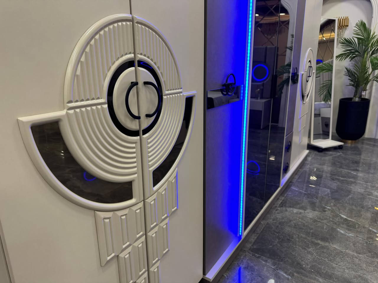 ✨ موديل سالسا – ستايل مودرن ✨

🛋️ عدد القطع: 10 قطع
📏 العرض: 320 سم

🔹 المواصفات:
1️⃣ ظهر بلوك
2️⃣ براغي وچوي حديد
🛏️ سرير مخزن جك
⭐ شغل درجة أولى

📩 للمزيد من التفاصيل:
راسلوا الصفحة مباشرة
أو اتصلوا على الرقم:
📱 ***********
(يتوفر واتساب لخدمتكم
