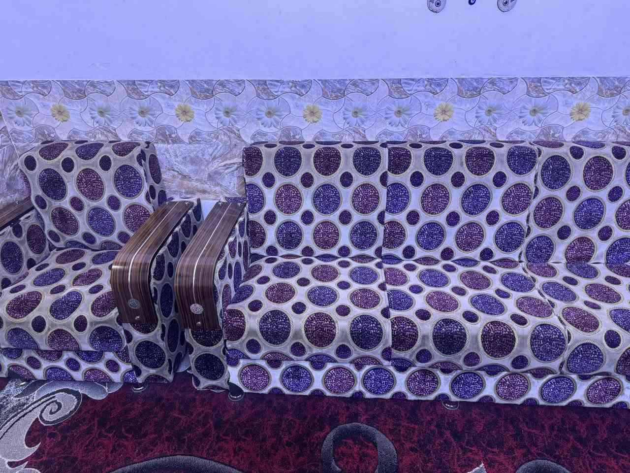 تخم للبيع سبرنك مو اسفنج ١٠ نفرات بي مخازن جوه + يتحول الى جربايه سعر 200 الف مستعجل على بيعه ***********
