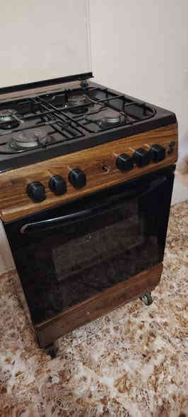 السلام عليكم طباخ شغال ابو الفرن جديد مع غساله اوتوماتيك جديده طفت ماعرف اشبيها السعر اثنينهن 100الف رقم الهاتف ***********
