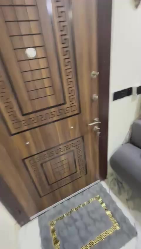 شقه لل ايجار مساحة 80 متر في الكرادة قرب ساحة كهرمانة فرع مستشفى الماس الاهلي بناية الشيد 5 طابق ارضي

✓كراج تحت الارض وسكيرتي وخدمات نفايات

✓صاله وغرفتين نوم وحمام ومطبخ

✓مؤثثه بل كامل

✓عقد 6 اشهر او سنوي

✓ثريات وسبالت

ايجارها 850$

للتواصل واتس ***********
