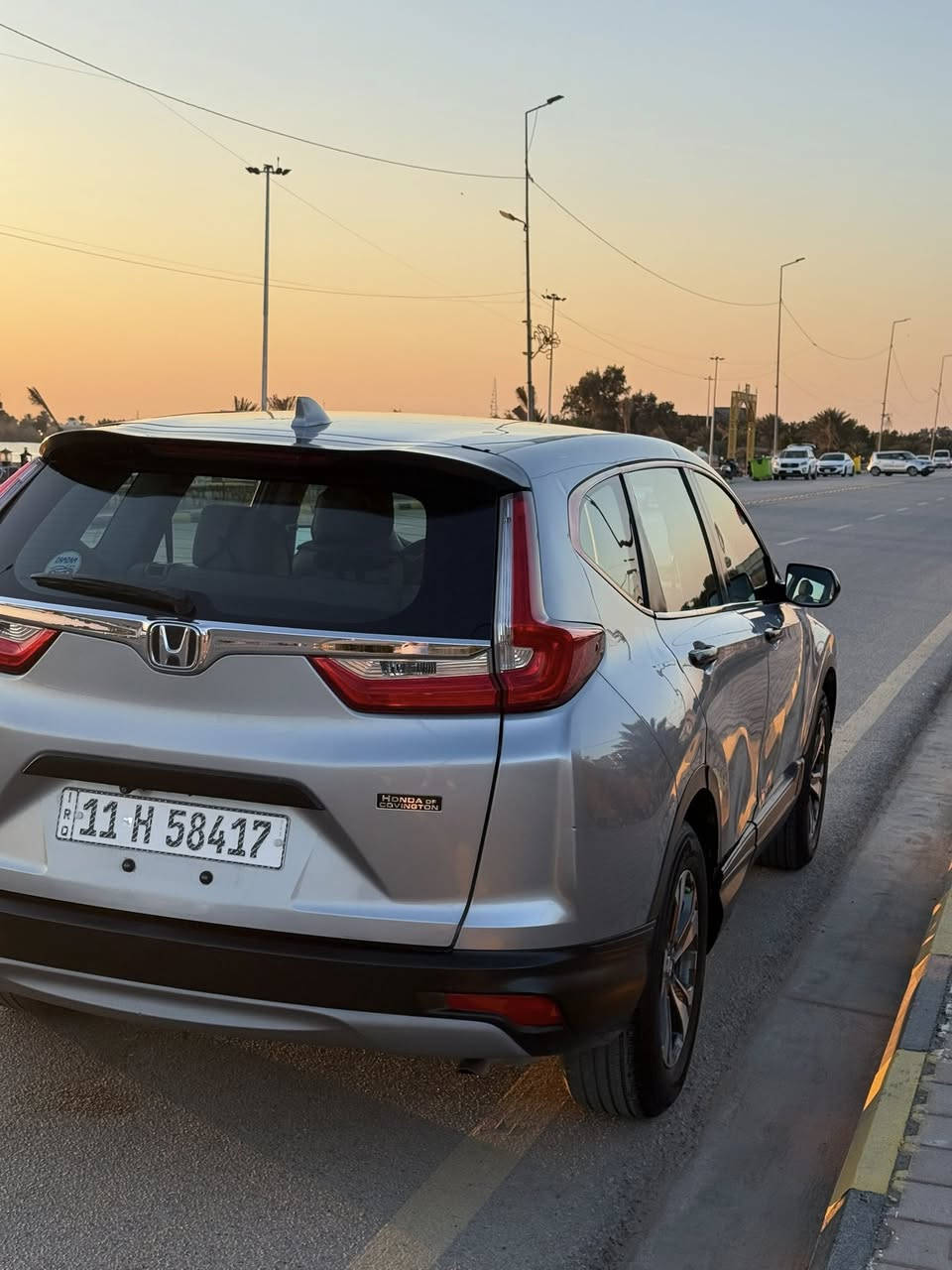 سلام عليكم
هوندا سي ار في
Honda CR-V
موديل 2019
ورد امريكي حادث موضح بالصور وبيه سونار
كير ومكينه مكفولات 
سيارة ماشية 132 الف كيلو 
ويل كب
حجم المحرك 2400
تحكمات سترین جهتين
وضعیات قیاده ۳
تبريد قطعتين 
كامره خلفيه
هندبريك بصمة
لد امامي
لد خلفي
رقم بغداد باسمي تحويل مباشر 
السعر 146 ورقه وبيه مجال بسيط 
مكان سيارة واسط الكوت 
للاستفسار الاتصال 
‏***********
