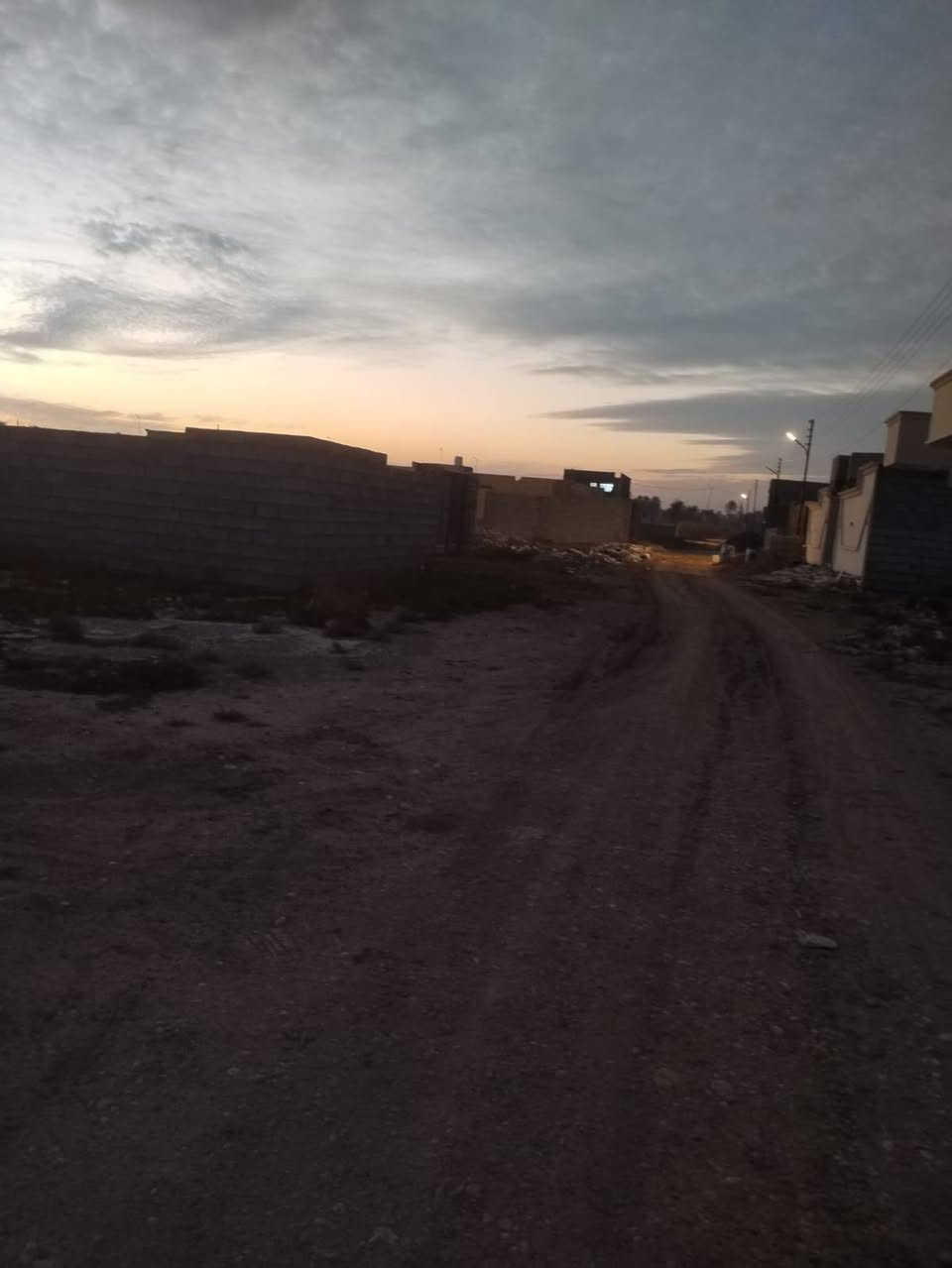 قطع أرض للبيع
موقع. حي الفرات اخير فرع
مساحه 200
سعر 36
اتصال ع رقم ***********
