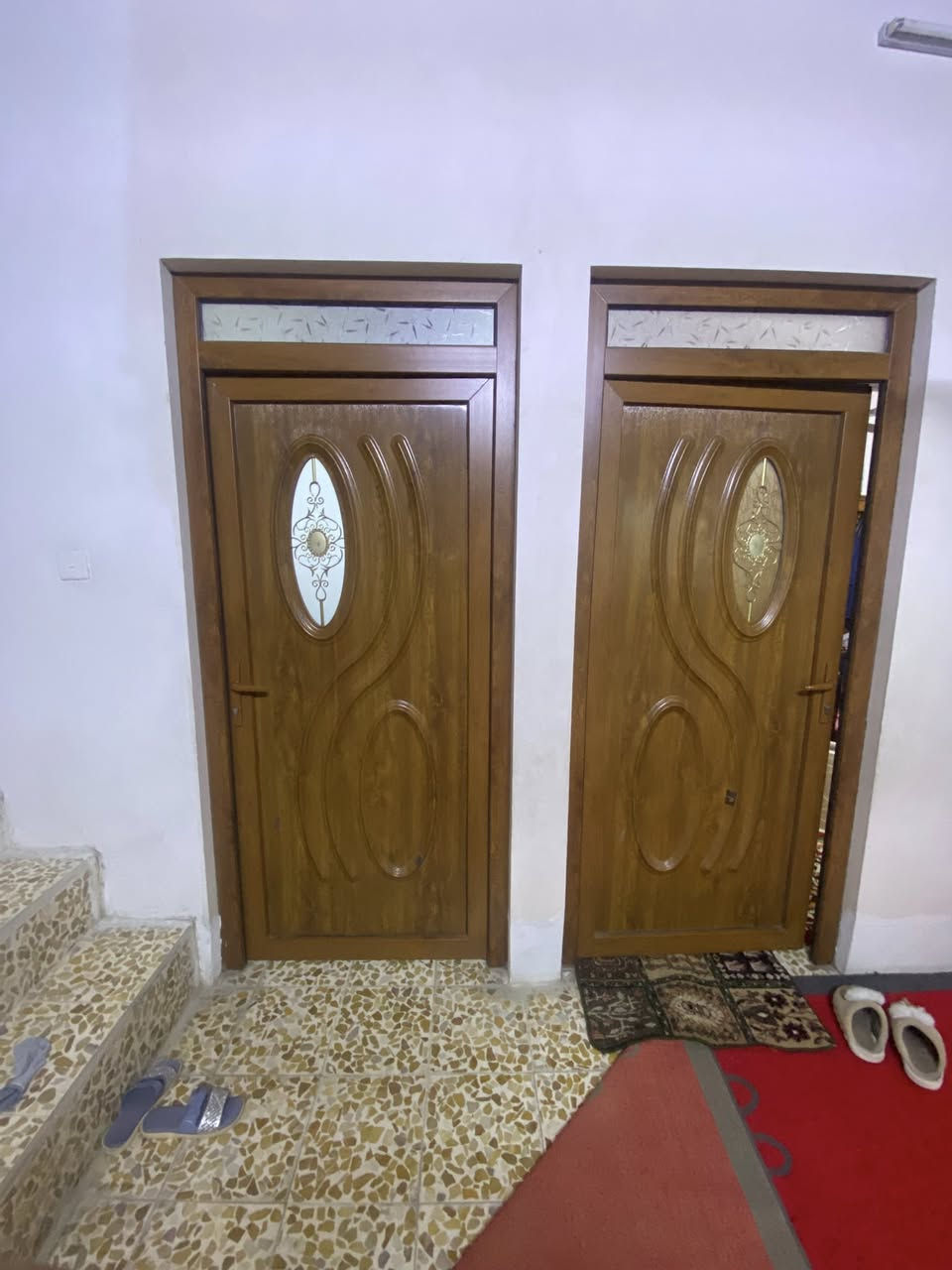 بيت 🏡 للبيع
السلام عليكم  حي الزهراء قرب جامع حبيبنا المصطفى 

مساحة الدار 125متر مربع ✅ 

يحتوي على غرفة عدد2

مع مطبخ كبير وصاله واستقبال 

وتركين وبيتونه وكراج سياره بيت سند ملك طابو زهور شرط تحويل سعره85بي مجال ماء كهرب مجاري فول فرع صبه للاتصال ***********
