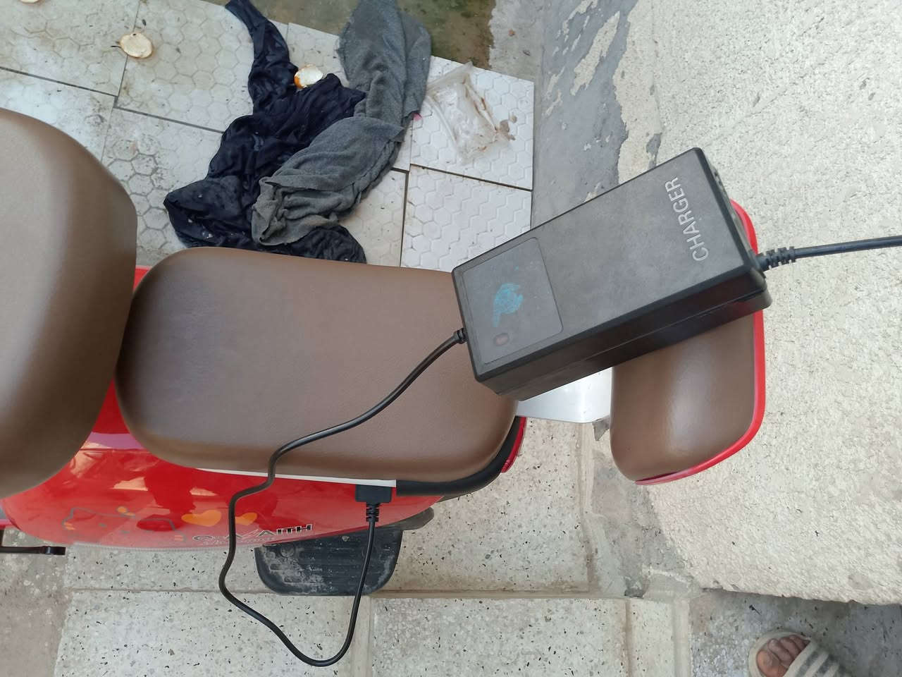 سلام عليكم باسكل شحن سرعه 60 حجم 14 باسكل نضيف واستعماله يومين من ماخذه السعر خاص الرقم على هذه ***********
