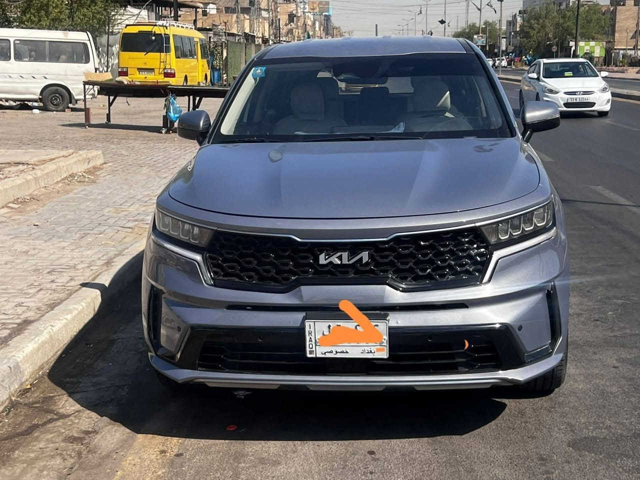 السلام عليكم ورحمة الله وبركاته 
سورنتو 2022 LX  وارد امريكي
محدث الدعاميات  2023
 مرقمة بغداد رقم مميز
السياره راديترات وتبريد  كله بلادي 
حادثها دحجات راجعه بارد وتكحيل وصبغ بس جاملغ ايمن  بدون تبديل السياره كامله ليبل واحد صور الحادث من ضمن الصور
طاك ايرباك برده فقط والسيارة جديده
المواصفات : 

—————————
1- شاشة كبيرة للتحكم في ايعازات السيارة 
2- كامرة خلفيه متغيره  دوارة + عاموديه
3- ويل كب حجم 19
4-  جديدة على وضع الشركة
5- دواخل برستيج مخمل
6- تحكم ستيرن جهتين 
7- تبريد علئ وضع الشركة 
8-حساسات اطارات 
9- المازداد فول زينون ( بلاديه )
10 - كشاف زينون 
11- محرك 2500 GDI 
12 - محرك 4 سلندر   
13 - عدد نمر الكير 8 نمر
14- نظام اطفاء ذاتي
15- قياده ذاتيه
16- كاتلوك + سبير + جك بلاديات
17- مانع انزلاق ABS 
18- رادار امامي مانع اصدام
19- المرايتين تحكم كهرباء
20- إشارات بالمرأتين 
21-  تبريد + تدفئه بلاد 
22- ٧ راكب بلاد
23- اربع انظمة قيادة ( اعتيادي-رياضي-اقتصادي - ذكي )
24- 6مداخل USB
25- مدخل USB data 
السعر ب 220مرقم بغداد  رقم مميز 
مكاني  بغداد
***********
السياره مدوشمه ومفروشه ارضيه
صور السونار من ضمن الصور
اذا أكو مراوس بأحدث وانطي فرق
