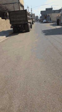 قطعة ارض سكنية في حي الكوفة الثانية موقعها له مدخلين الاول شارع الصورة  الاستدارة الثانية من فرع بيت شميل والثاني من فتحة الملعب قرب حسينية ام عباس قبل محطة الهدى بفرع مساحة  100متركاملة واجهة 5ونزال 20 سعر النهائي قفل ٣٨ اذا ميعجبك السعر اعبر المنشور التعليقات السلبية ترد سلبي 
***********
