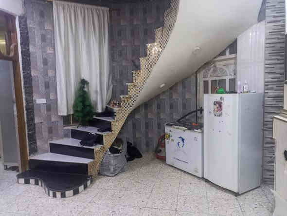 ⭕️ دار للبيع -  ملك صرف 

⭕️ المساحه ((١٤٠ متر ))

⭕️ بناء حديث درجه اولى 

((((((((((طابق واحد   ))))))))

⭕️ خدمات كامله 

⭕️ الموقع - حله - ناحية ابي غرق - حي السلام - خلف مجمع انوار القمر 

⭕️يتكون الدار  من طابق واحد  

غرفة نوم + استقبال +هول + مطبخ +مجمعات صحيه

نقص فرشي السطح فقط 

⭕️ السعر ( 115) 

——————-
🏫📚نستقبل جميع عروض البيع و ترويجها بإعلانات ممولة 
      للمزيد من التفاصيل الاتصال او المراسلة خاص او واتساب

امير//***********

 📍موقع المكتب  📌

 الحله - ناحية ابي غرق 
شارع الامام عمود 165 ➖ قرب مطعم الروشا - مكتب البيرق للعقار
