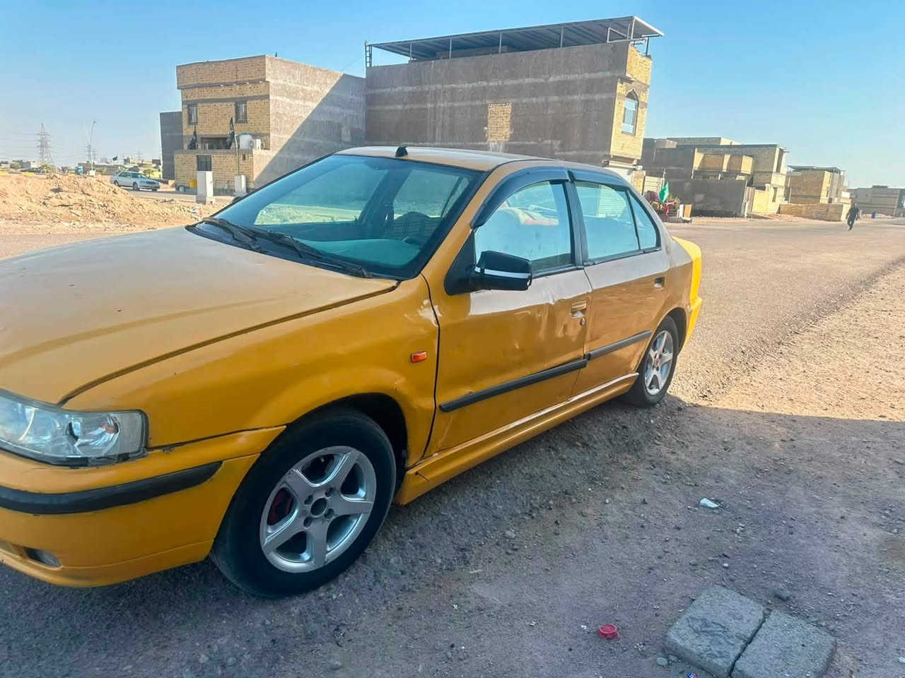 سمند ٢٠١١ 
مكينه بيها تنقيص قليل بس حلوه نظيفة
كير حداده تايرات 
البدي شوف العين
هيئة ع المشتري
السعر 16 ورقه وبيها مجال
البصرة / القبلة
***********
