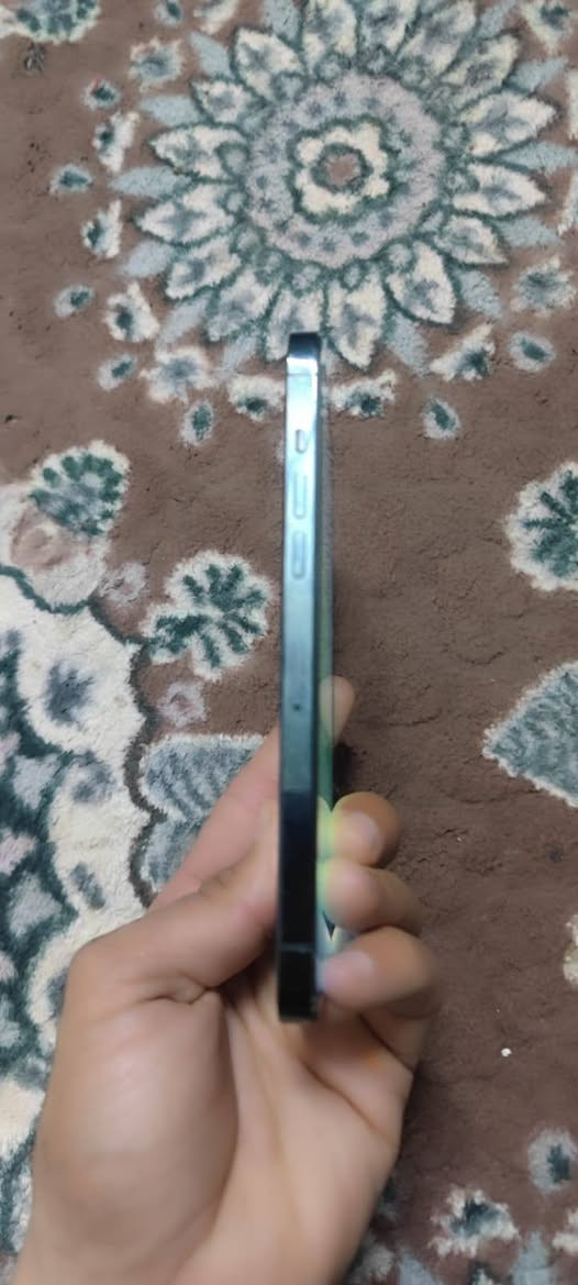 بطاريه100 جهاز مفتوح  وقافل مضع اليميل مالو ايمن حي رجم حديد
***********
