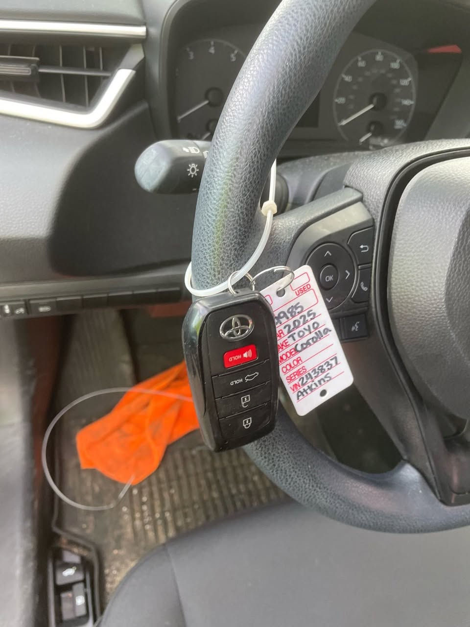 كورلا 2025 وارد امريكي بانزين فقط مكينه 2000 كفاله عامه من الزلغ ما عدا البارد المئشر عليه بالجنطه ماشيه 8 الف سياره بصمه سايد بريك دكمه رادار امامي او جانبي قياده اليه ترايش  بالبيبان ويل كب سياره كارتون كتاب فحص بيها كفاله عامه السياره بدون رقم بسمي تريد مرقم تريد بدون رقم *********** مكاني ناصريه للعلم غراضها الدعاميه ولاليتات اجن وياها اي تبديل مابيها
