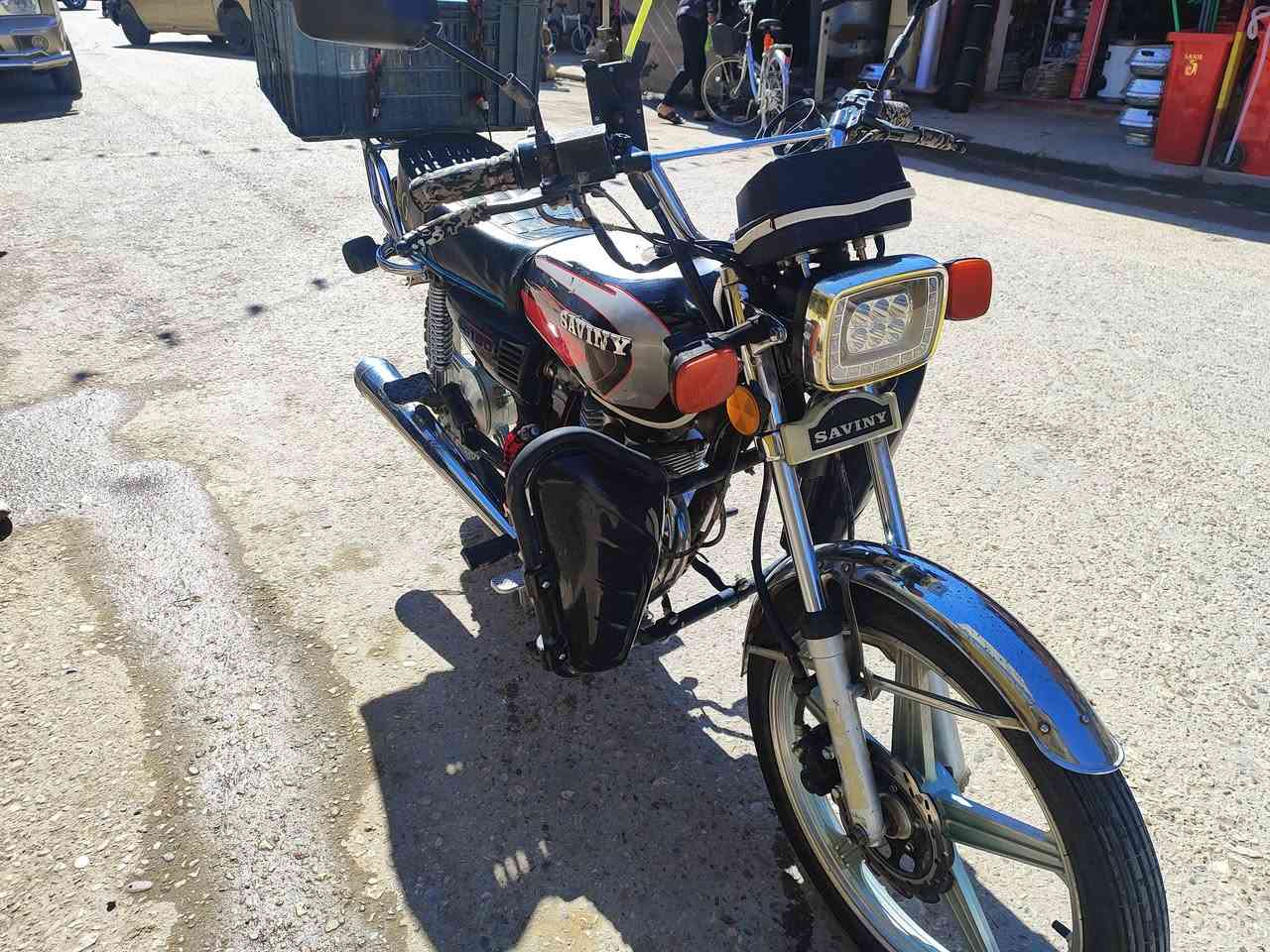 سلام عليكم
دراجة سيفان موديل21 للبيع 
نضافته واضحه بالصورة 
مكاني القائم 
للاتصال ***********
السعر 550 وبي مجال قليل
#ادمن وافق حبيبي 🤍
