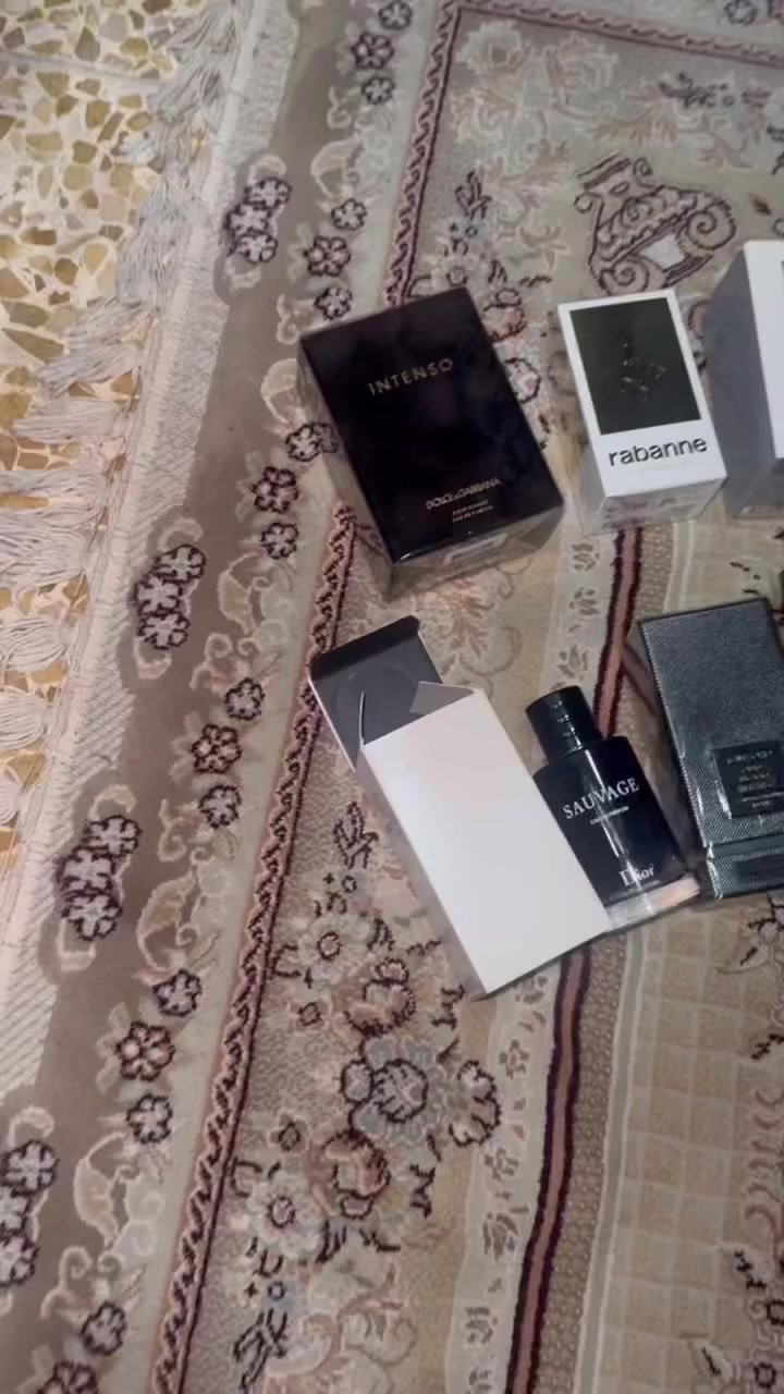 للبيع عطور اصليه 
للسعر بلتعليق او علخاص


**إذا كنت صاحب هذا الإعلان وتريد حذفه لأي سبب، رجاءا أرسل رسالة إلى الدعم الفني**