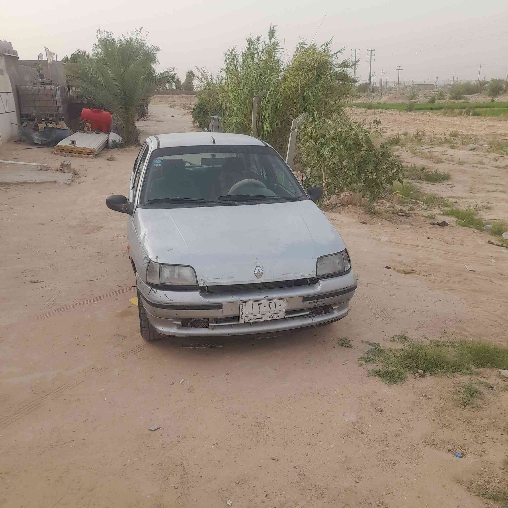 سلام عليكم سياره رينو موديل ٩١ رقم كربلاء بسمي سياره بلاديه مكينه وكير مكفولات حداديه جديده كهربائيات شقاله من الطول للطول سنترلك شقال البدي مكفول من الصبق والخياس شواصي مكفوله تخم تاير جديد مكان السياره النجف الحيدريه السعر 22 وبيها مجال الرقم  ***********
