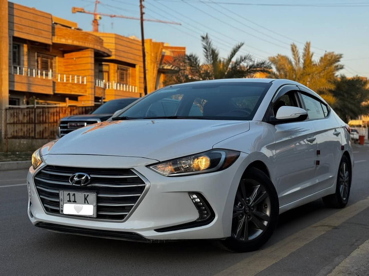 السلام عليكم
النترا ٢٠١٧ 

وارد امريكي

مكلف بل نشر 

الون أبيض 

رقم الشاصي مرفق بل صور 

بجم كبس بيها صبغ جاملغ خلفي وباب مبدل نفس الون

مواصفات

شاشة جبيرة

كشنات تدفئة

ستيرن تدفئة

محرك ٢٠٠٠ دوش

بلوجكتر لد

اشاير مري

كامرة خلفية 

حساس خلفي

تحكمات ستيرن

راردات جانبية

سيارة كلش حلوة ومرتبة

رقم بغداد الجديد بأسمي 

العنوان بغداد حي الجامعة

السعر ١٢٠ ورقة

الرقم ***********
