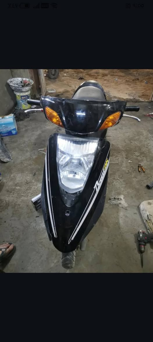 السلام عليكم بريز يحتاجلها ملف كلشي ما بيها الدراجه خير من الله حلوه عنوان بغداد البلديات ب 300 وبيها مجال بصيط *********** رقم راعيها
