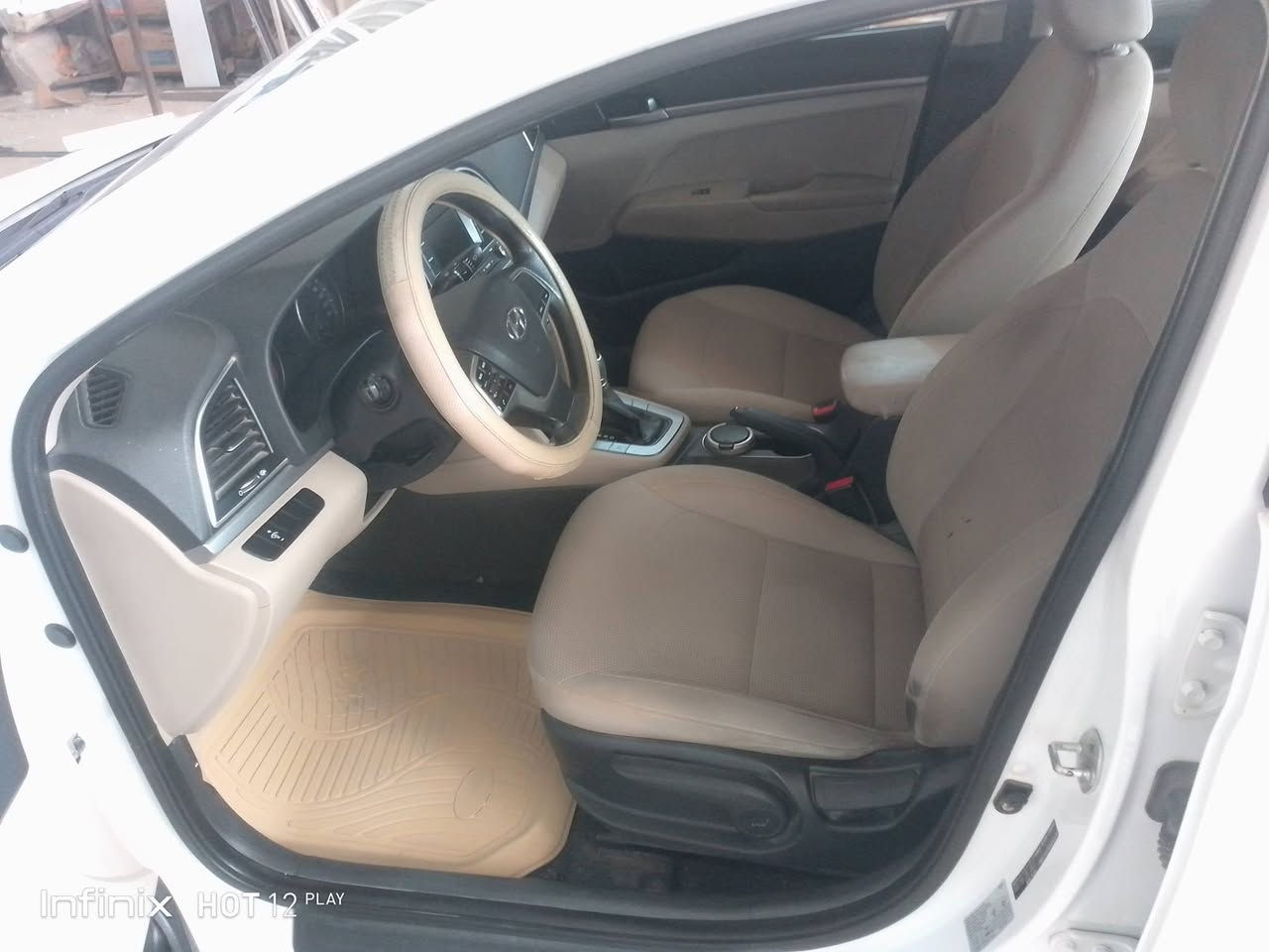 سلام عليكم شباب النتره 17خليجي سياره مكفوله من ضربه بيها بارد باب ايمن ملاحظات بسيطه جدأ محرك 2000دوش فتحه فول مواصفات مكان سياره بابل بسمنا شرط تحويل سعر 138بيها مجال قليل  ***********
