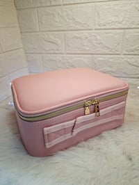 جنطة مكياج • مع اضاءة • مرة وحدة