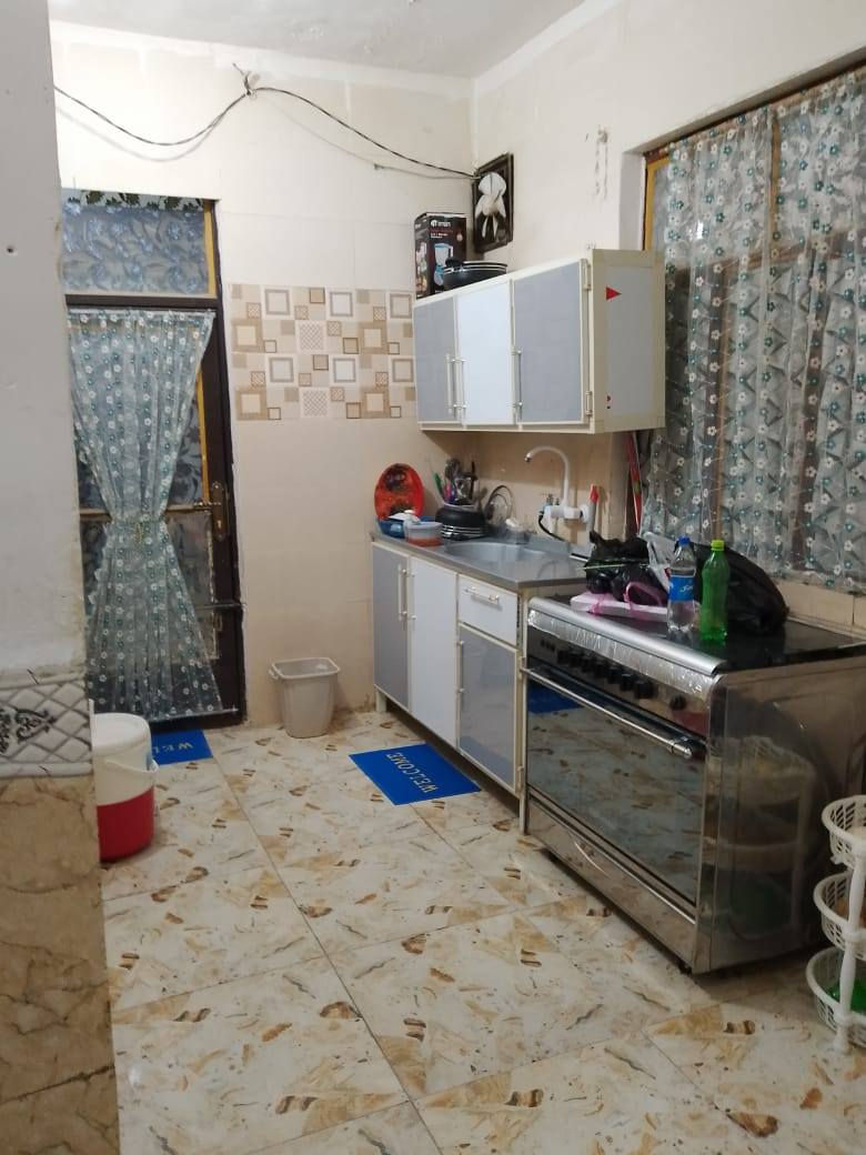 بيت الايجار مساحته ٦٠ متر مكانه بالحر فرع مجمع الذهبي غرفتين واستقبال ومطبخ وصحيات خارجيه وحمام داخلي
*********** الاستفسار اتصل ماموجود ع الفيس
