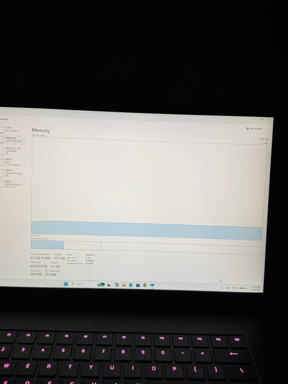 💻 للبيع: Razer Blade 15 (إصدار مطور)
• المعالج: i7 (الجيل الثامن).
• كارت الشاشة: GTX 1070 Max-Q.
• الرام: 32GB DDR4 (ترقية ).
• الهارد: 1TB SSD.
• الشاشة: 144Hz سلاسة خرافية.
• التصميم: ألمنيوم كامل + إضاءة RGB Chroma.
سعر 900


**إذا كنت صاحب هذا الإعلان وتريد حذفه لأي سبب، رجاءا أرسل رسالة إلى الدعم الفني**