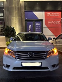 أفالون ٢٠١١ • ١٣٠٠٠٠ كم • أصفر