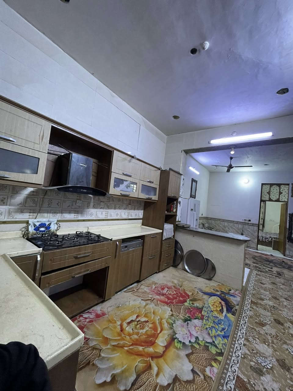 السلام عليكم
بيت للبيع 150م عنوان البيت الرئاسة شارع 20 شارع الساده

للاستفسار ‭0771 191 4157‬
