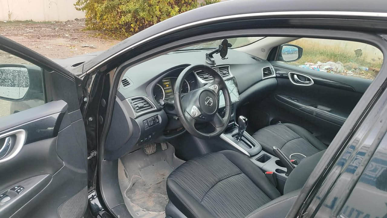 2018 
امریکی 
تایە نویە 
هەزیە  نوە 
رقم  ژینگە  نوە 
بەناوی خومە 
چواڕ بارچەی  هەێە  بی  دیوی  ژوڕی  
دەڕکی  بشتەوە لای سایق 
دەرکەی  بشتەوە لای  سکن  لەخەتی تا خواری  دوسەی
چامرلغ  بشتەوە  لای سکن بی  دیوی  ژوڕی  
برک سقفی  قوبەکی بجوکی هەێە  یک نوقتە 
بونیت   چواڕ بەنچەێ  هەێە   بی ناو گڕتن  
مکینە و گیریشی  بی  عەیبە
*********** أربيل, العراق
