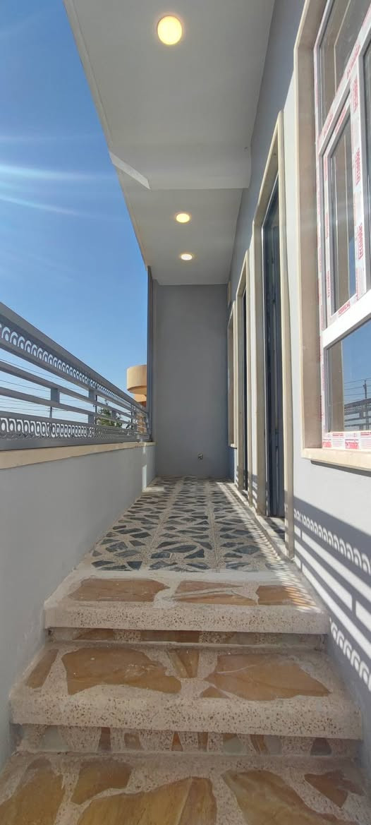 للأيجار الشقة الطابق الثاني🏠(المساحة150م)
الموقع الدار/حي الكندي الأولى قرب جامع العلي العظيم

3غرف نوم وهول واستقبال ومطبخ وصحيات وبلكونة وبيتونة وسطح 

(بدل ايجار الدار 375الف)

للأستفسار مراجعة مع مكتب الوطن للتجارة العقارات  
العنوان الموصل حي البلديات من جهة السكر قرب سانكو مول 

أو الاتصال على الارقام التالية 
كؤرك/*********** 
أسيا /***********
