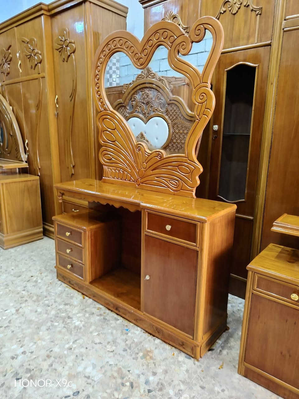 غرفه كامله سعر 950 شامل الشد والتوصيل مجاني داخل النجف بها مجال قليل للشراي شامل الشد والتوصيل مجاني داخل النجف الغرفه مستعمله نظيفه كلش نظافتها 100% شغل درجه اولى كلها خمسه مليم


**إذا كنت صاحب هذا الإعلان وتريد حذفه لأي سبب، رجاءا أرسل رسالة إلى الدعم الفني**