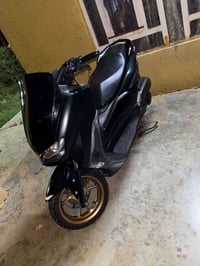 دراجه ان ماكس للبيع مكفوله كفاله عامه مابيها أي نقص 07881681863 تواصل ...
