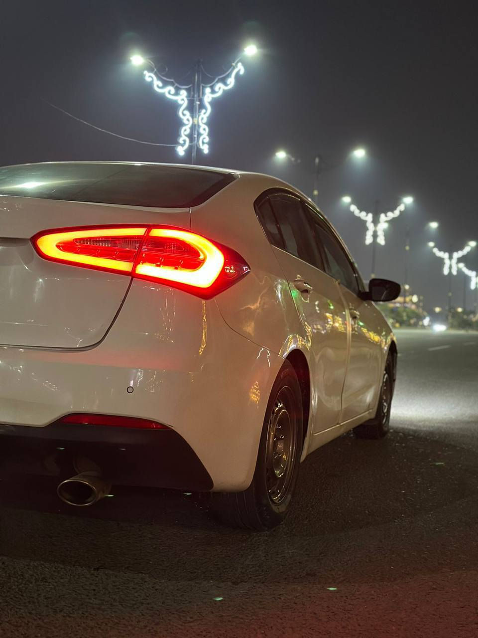 سيراتو مديل 2016
فول مواصفات عده البصمه والجلد 
حساس امامي خالفي 
لد امامي خالفي 
تبريد امامي خالف 
مكينه 1600
خمسة ويلكب  
تبريد شغال 
عليه ادامه بانزين كامله بخاخات مجالو بلكات كله كامله  عبوه مبدله كله 
منظومة ماي كامله مسويه حته الراديتر مبدله  
حداديه كله كامله ماعيزه كلشي 
تخم تاير جديد 
تريد الويل العادي تريد الويل كب ابكيفك 
السياره جاهزه
 حادث بالجاملغ الوره لحد الباب لخلفي ومصبوغه صفحه كامله
البيبان مبدله والجماملغ الامامي مبدل 
رقم التلفون ***********
السعر 113
