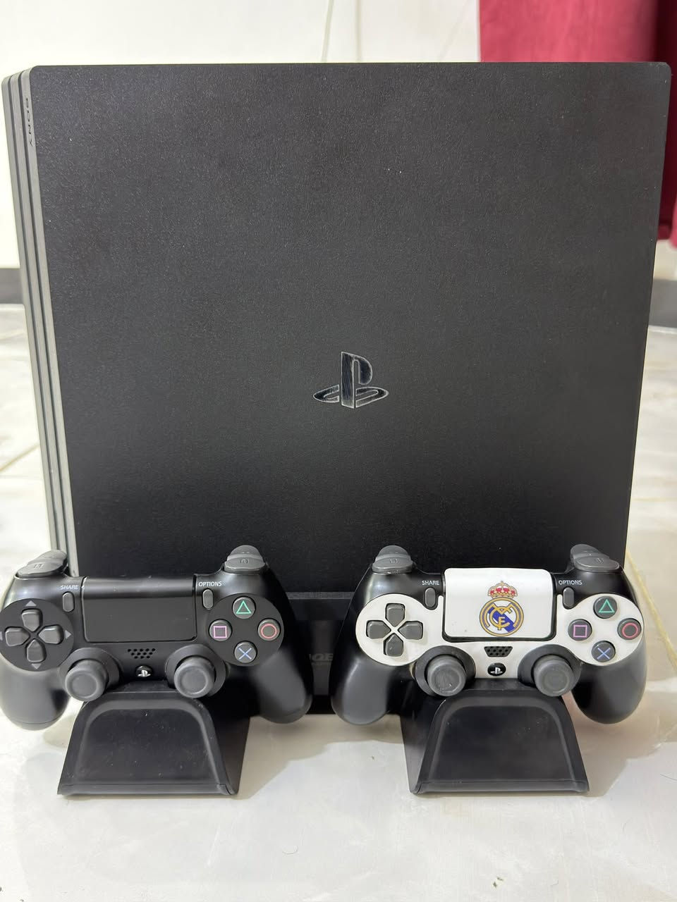 سلام عليكم
جهاز بلي4 برو مهكر نظام 9
جهاز نضيف ومثل ماواضح بالصور 
مامفتوح ولا مبدل بي شي
ذاكرة 1 تيرا
جوستك 2 اصليات
السعر 375
مكاني كربلاء قضاء طوريج
مامتواجد ع الفيس
بس واتساب وخط
***********
***********
