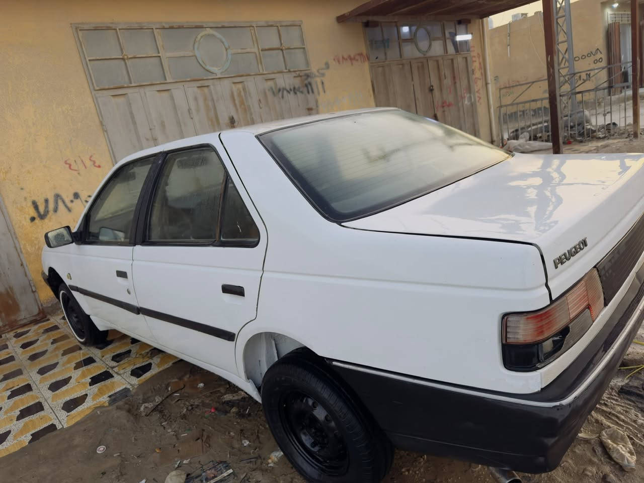 بيجو روا سياره جاهزه واسط مكينه بيها بخار وكير كسل جديد حته تبريد يشتغل واسط تحويل مباشر بكان كوت مركز سعر٢٦ سياره بلاديه كلها رقم***********
