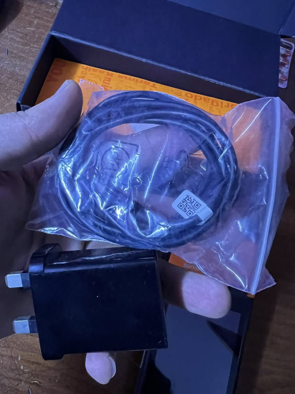 السلام عليكم الجهاز للبيع بالباكيت بكافة ملحقاته يطبك كافة انواع الارصدة بجميع ملحقاته المحتاجه يراسلني واتساب ***********
