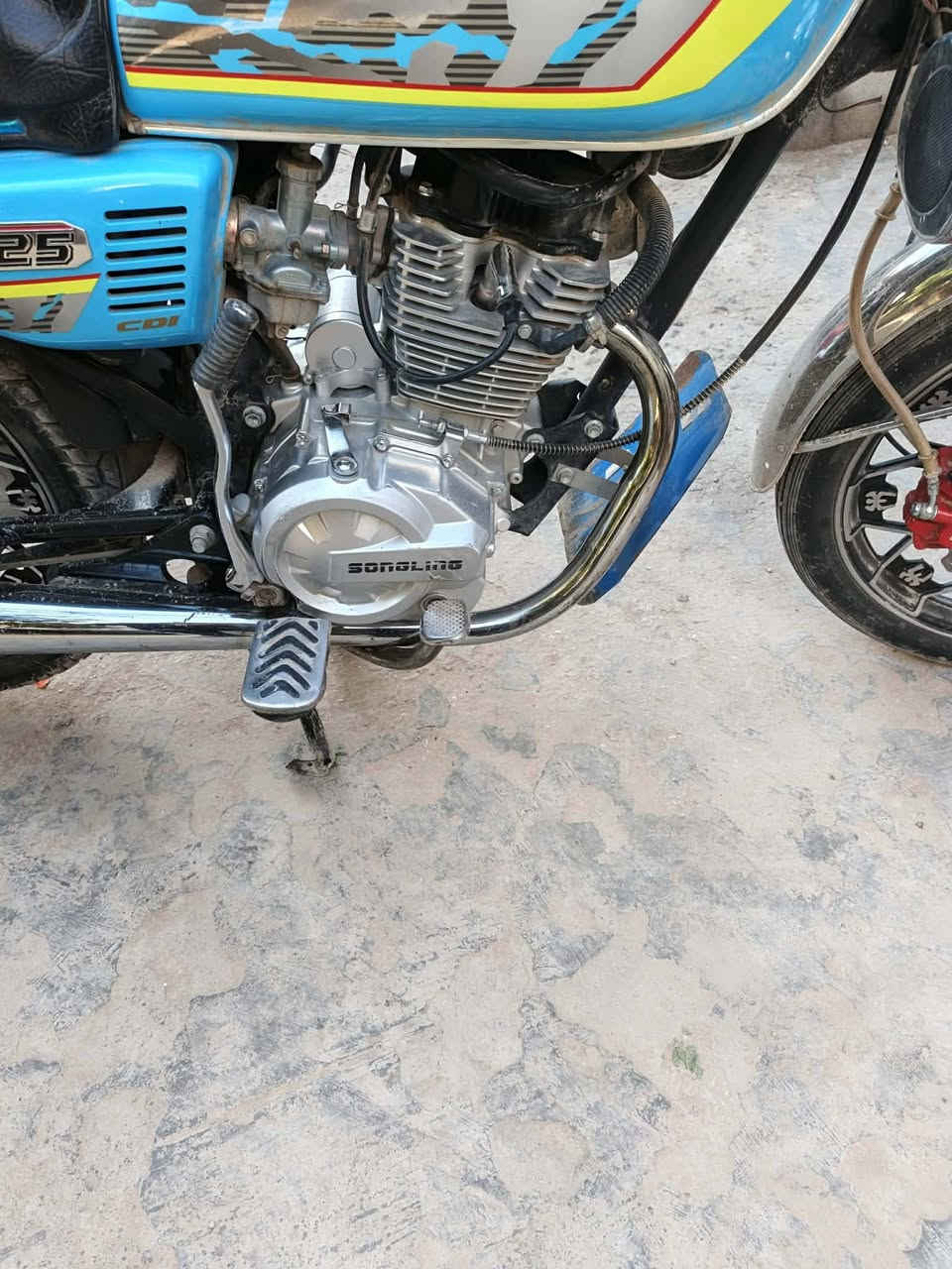 سلام عليكم دراجه سفانه موديل 24 وعشرين أوراق ستنساخ كفاله عامه مكان لقاسم لسعر 750وبيهه مجال لاستفسار ***********
