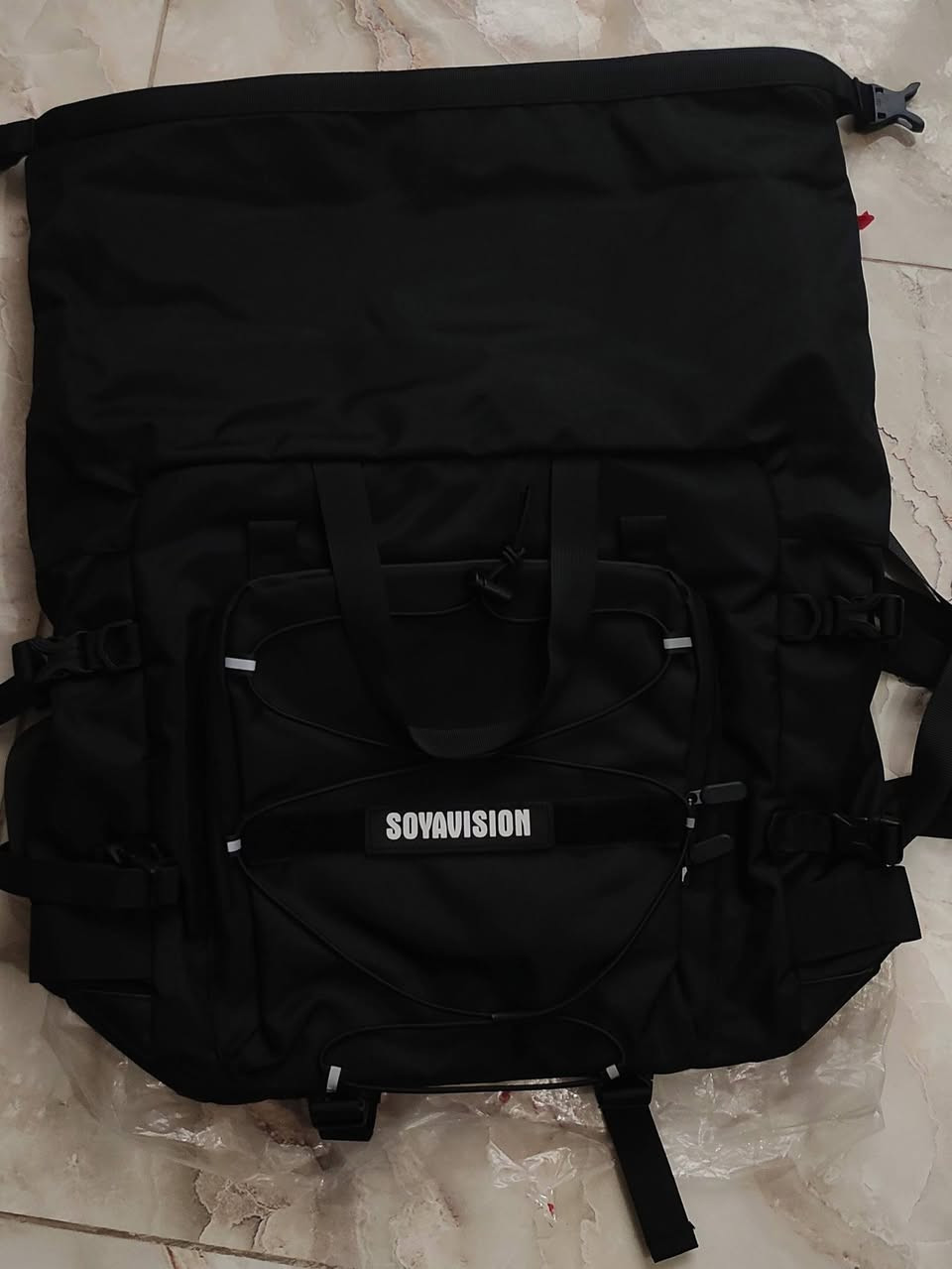 1- زوج حقائب لون اسود جدد ماركة SOYAVISION أصلية مصممه BMW R1200GS ADV وترهم على اغلب الدراجات مثل ما موضح سعر الزوج 100 الف قفل وسعر القطعه 60 الف . 
2- حقيبه واحده ماركة  Rhinowalk أصلية (جديدة) - لون زيتوني مميز السعر 65 الف. 
عنواني بغداد المدائن الورديه وتوصيل موجود 
***********
