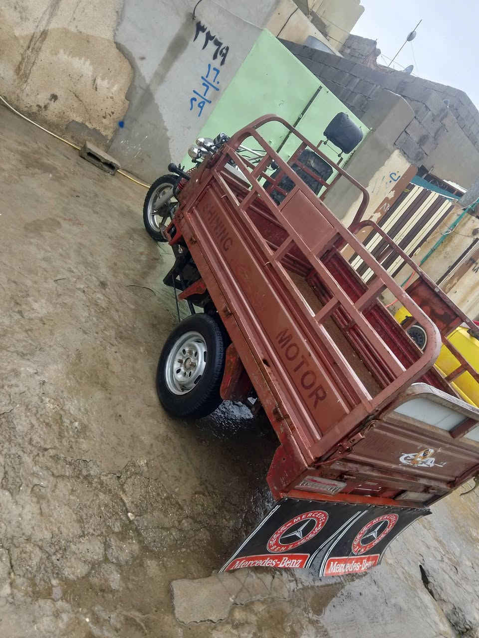 سلام عليكم للبيع موديل 2018 سعر مليون و 100 رقم ***********
