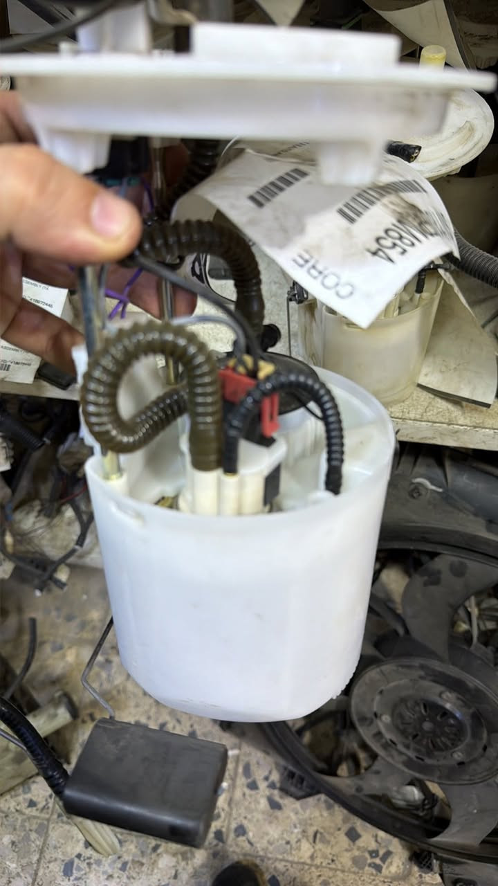 السلام وعليكم تتوفر جميع انواع القواعد فيت بم الفورد اكسبديشن جميع الموديلات وجميع انواع الفورد لاسعار مناسبه وحلوه لاصحاب المحلات اسعار جمله حلوه هم ***********
