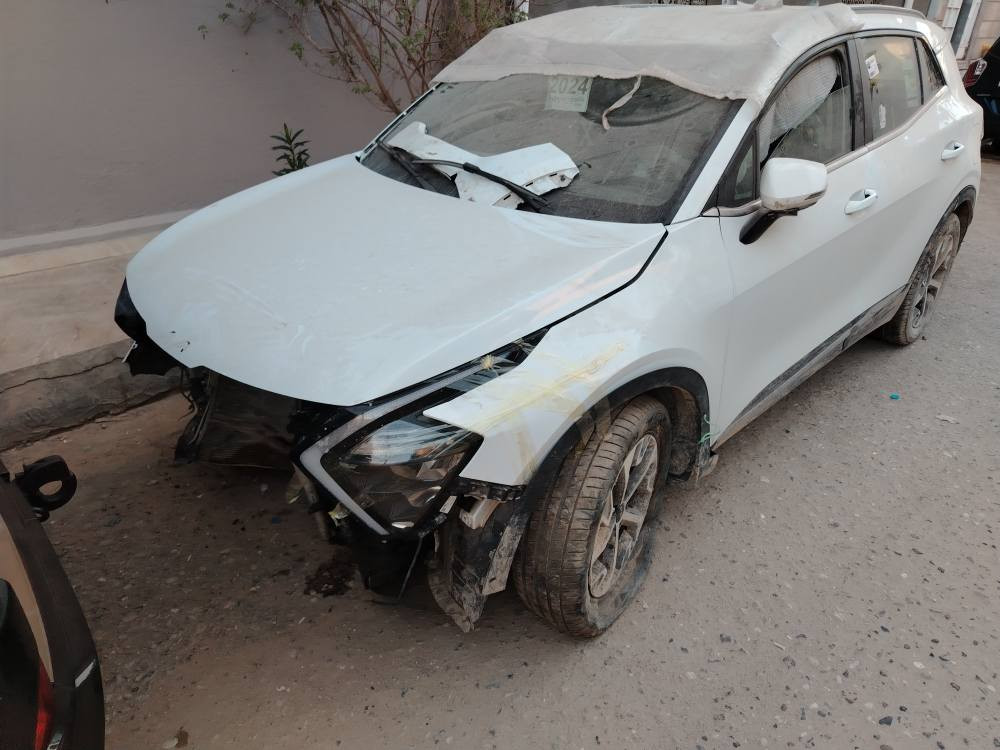 سبورتج 2024 خليجي  زيرو للبيع ع حادثها 
كفاله عامه شاصي لغد مكفول فقط راديترات سعر مناسب ١٨٨ ورقه بسعر وارد امريكي الله شاهد 

*********** البصرة, العراق
