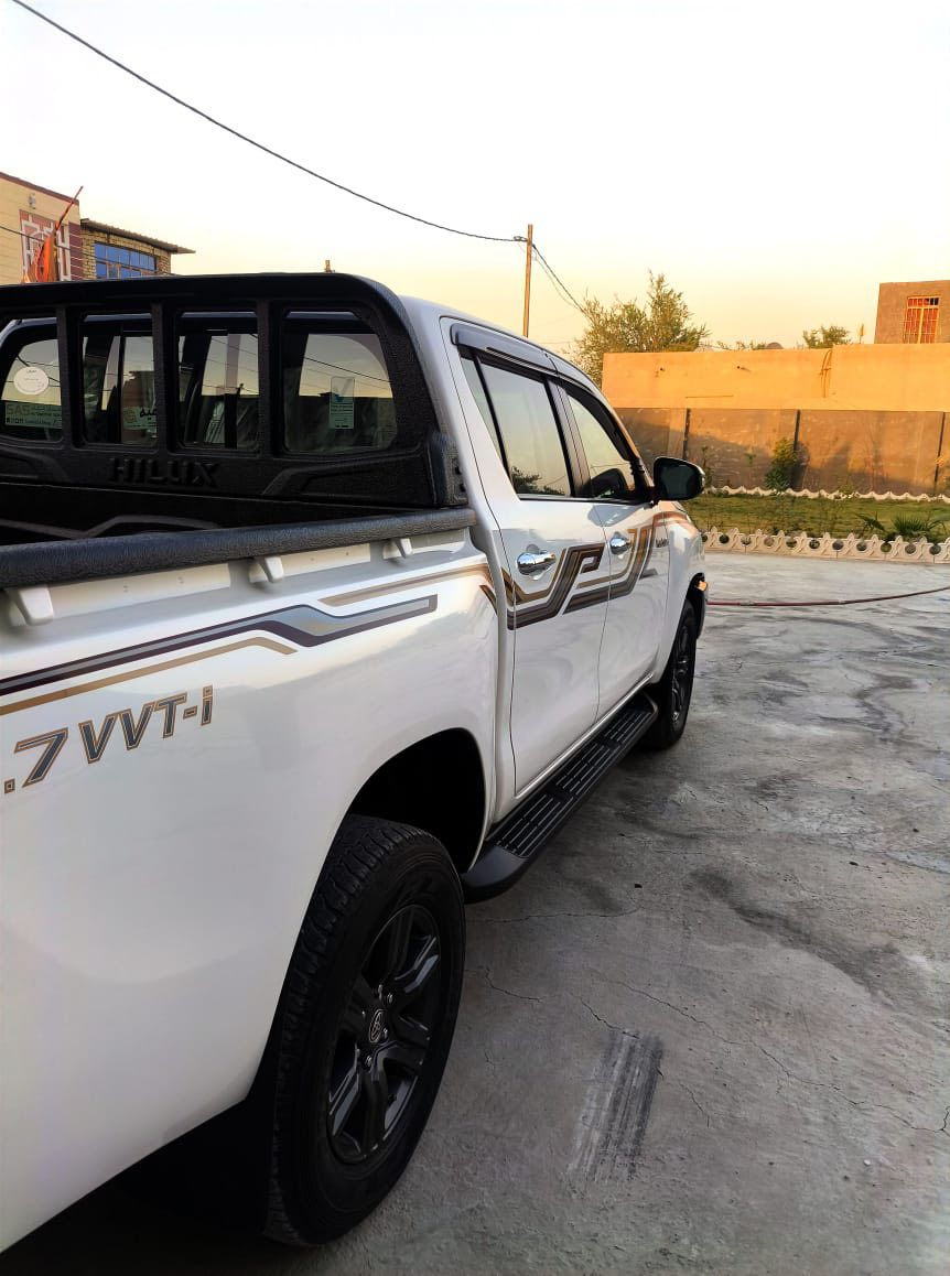 السلام عليكم ورحمة الله وبركاتة
من رخصة الادمن   تويوتا هايلوكس
•موديل 2021 سعودي
•فول واحد/واحد
• الفئة SAS 
•المواصفات
•ترحيب عند الدخول
•3 وضعيات قيادة
•تحكم بل ستيرن
•أشاير بل مري
•عدادات دجتل
•شاشة كبيرة
•شاشة صغيرة لتبريد
• نظام(ABS) 
•نظام الدفع 3 وضعيات  4×4 وبيها دفع خلفي ودبل ثكيل
•وكشنات تدفئة تبريد 
•وتدفئة ستيرن
•تبريد أمامي خلفي
٠وبعد بيها هواي مواصفات معروفه مواصفات ال SAS
السيارة مكفولة كفالة عامة من عده مكانين بارد ماينشاف بس بل سونار صغاركلش 
البيع نقداً ولامرواس 
السعر ٢٨٥
الرقم ***********
مكان النجف
سيارة جديد
